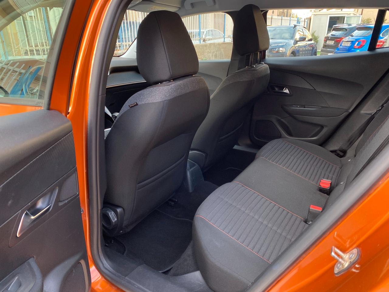 Peugeot 2008 BlueHDi 110 S&S NAVIGATORE + RETROCAMERA