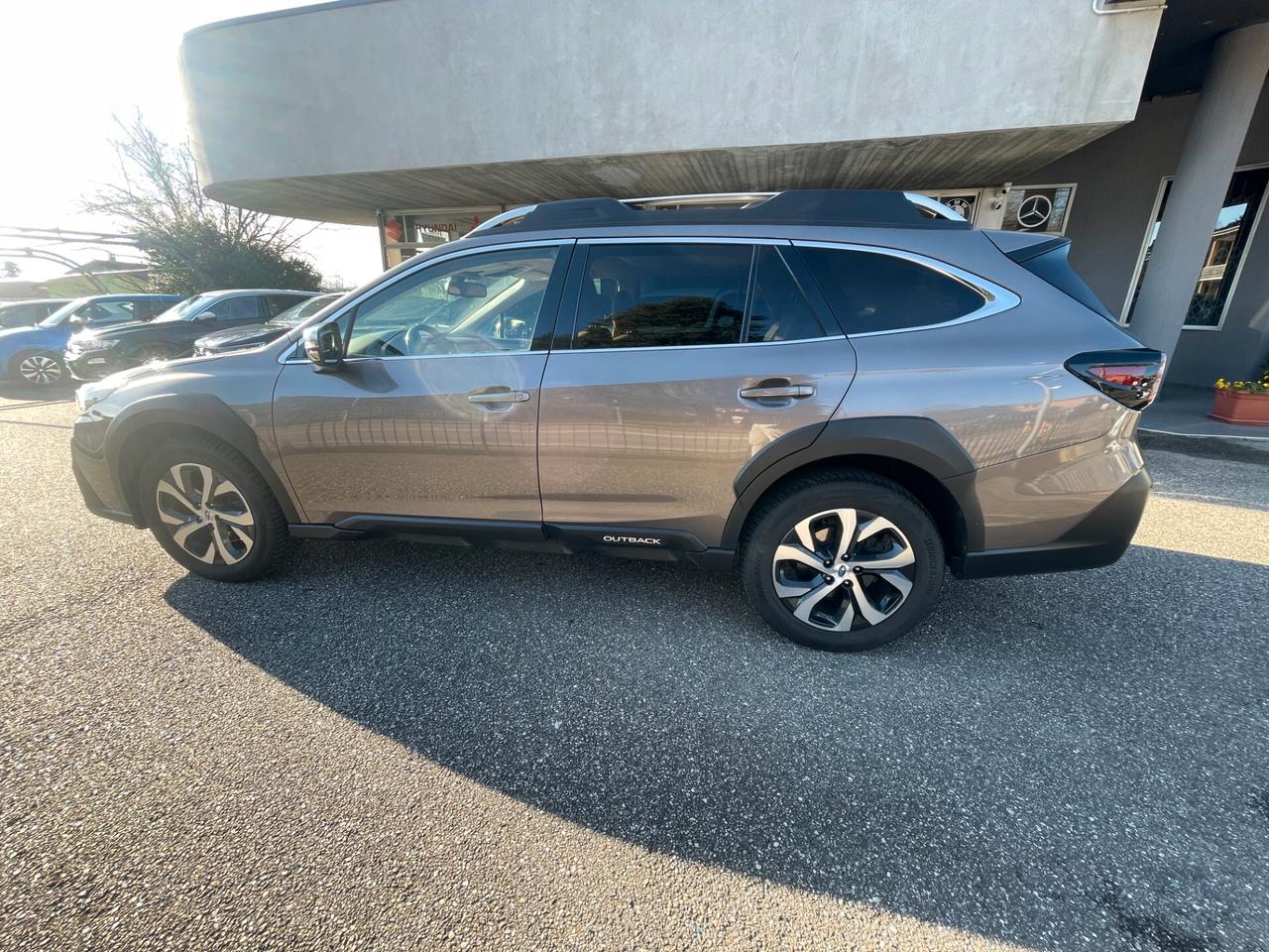 Subaru OUTBACK 2.5i Lineartronic Premium