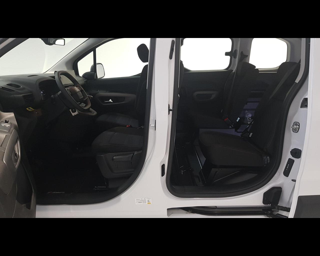 FIAT Doblo Trasporto Disabili con pedana 1.5 bluehdi 130 cv