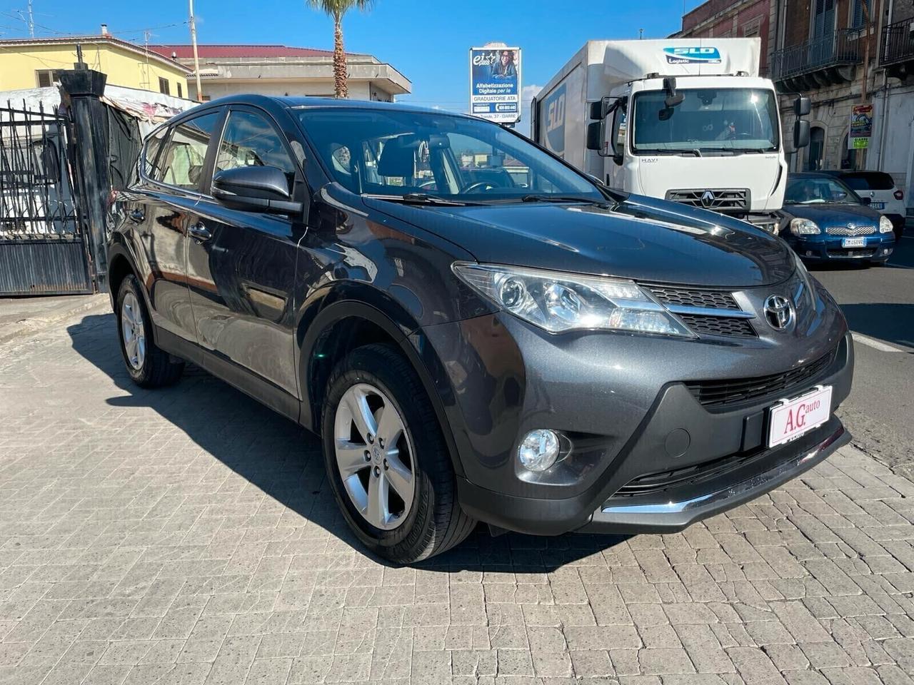 Toyota RAV 4 RAV4 2.0 D-4D 2WD RETROCAMERA/NAVI