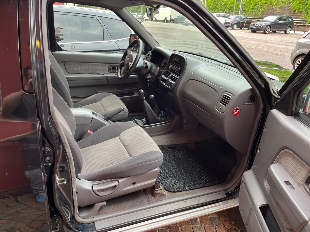Nissan NAVARA - Pick-up 2.5 TD 4 porte