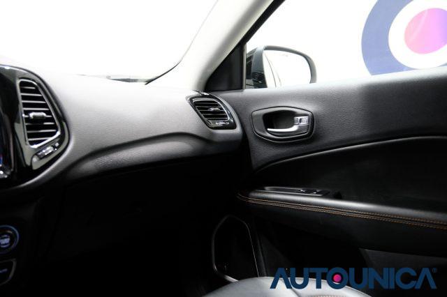 JEEP Compass 2.0 MULTIJET II AUTOMATICA 4WD LIMITED FARI LED