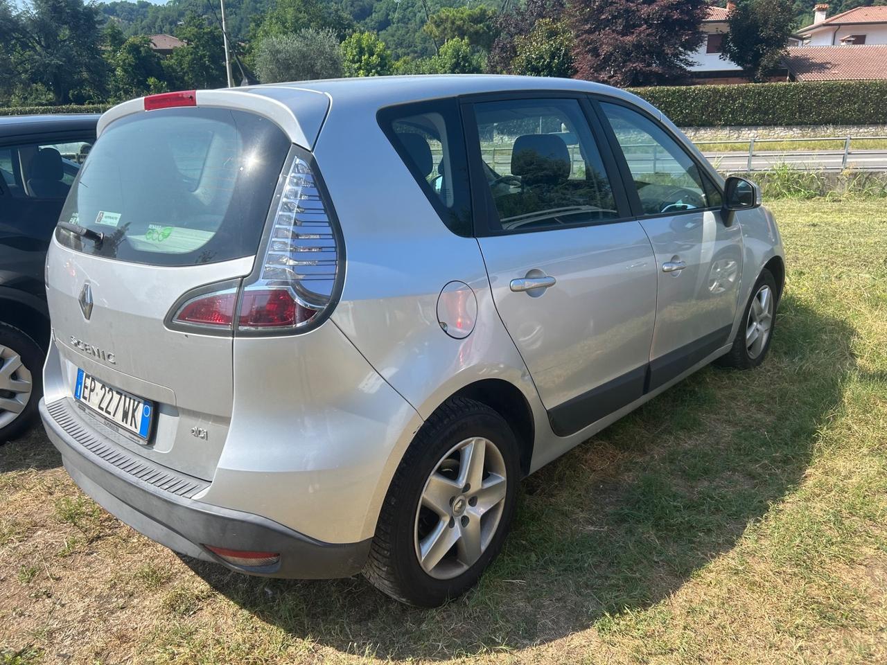 Renault Scenic Scénic XMod 1.5 dCi 110CV EDC Bose