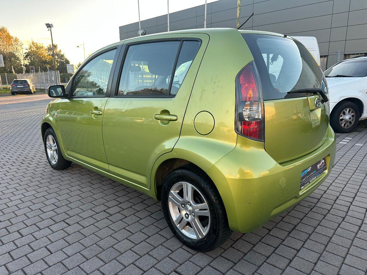 DAIHATSU - Sirion - 1.3i 16V 4WD CX