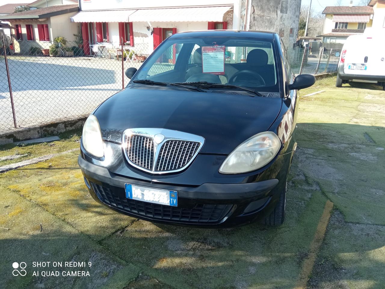 Lancia Ypsilon 1.2 Argento 44KW NEOPATENTATI