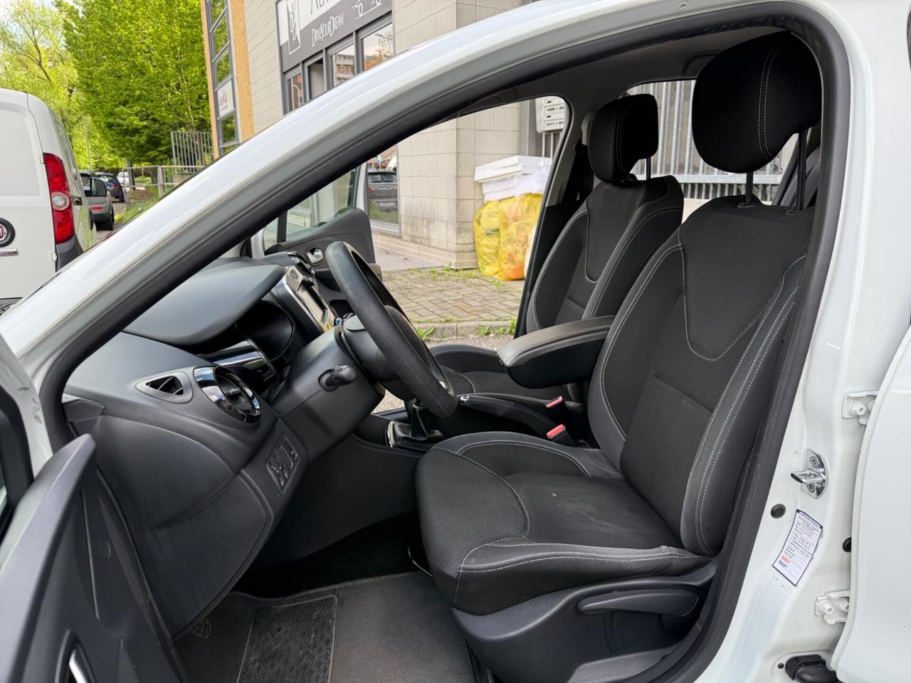 Renault Clio dCi 8V 75CV AUTOCARRO