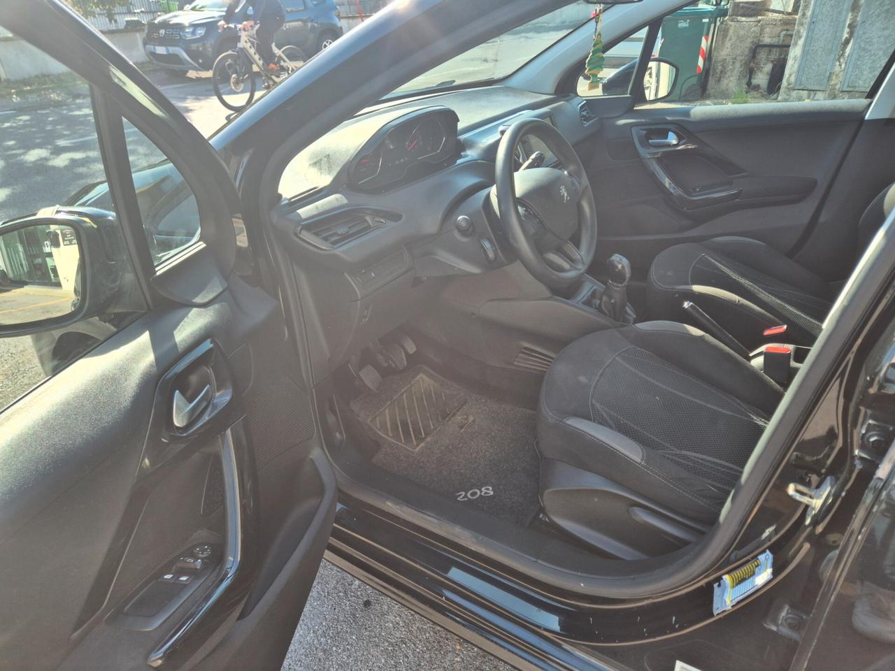 Peugeot 208 1.2 VTi 82 CV 5 porte Access
