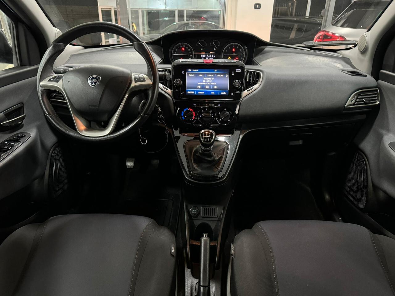 Lancia Ypsilon 1.0 FireFly 5 porte S&S Hybrid Ecochic Gold