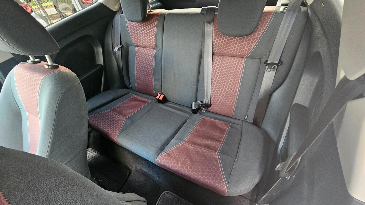 Ford Fiesta 1.4 TDCi 68CV 3 porte Titanium