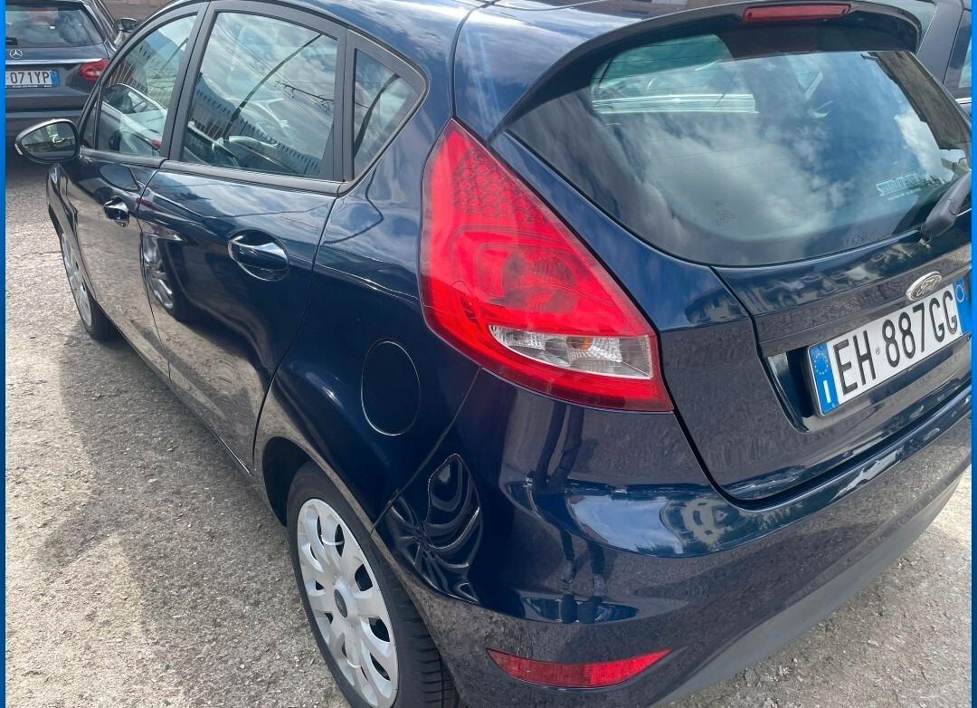 Ford Fiesta 1.4 5 porte Bz.- GPL