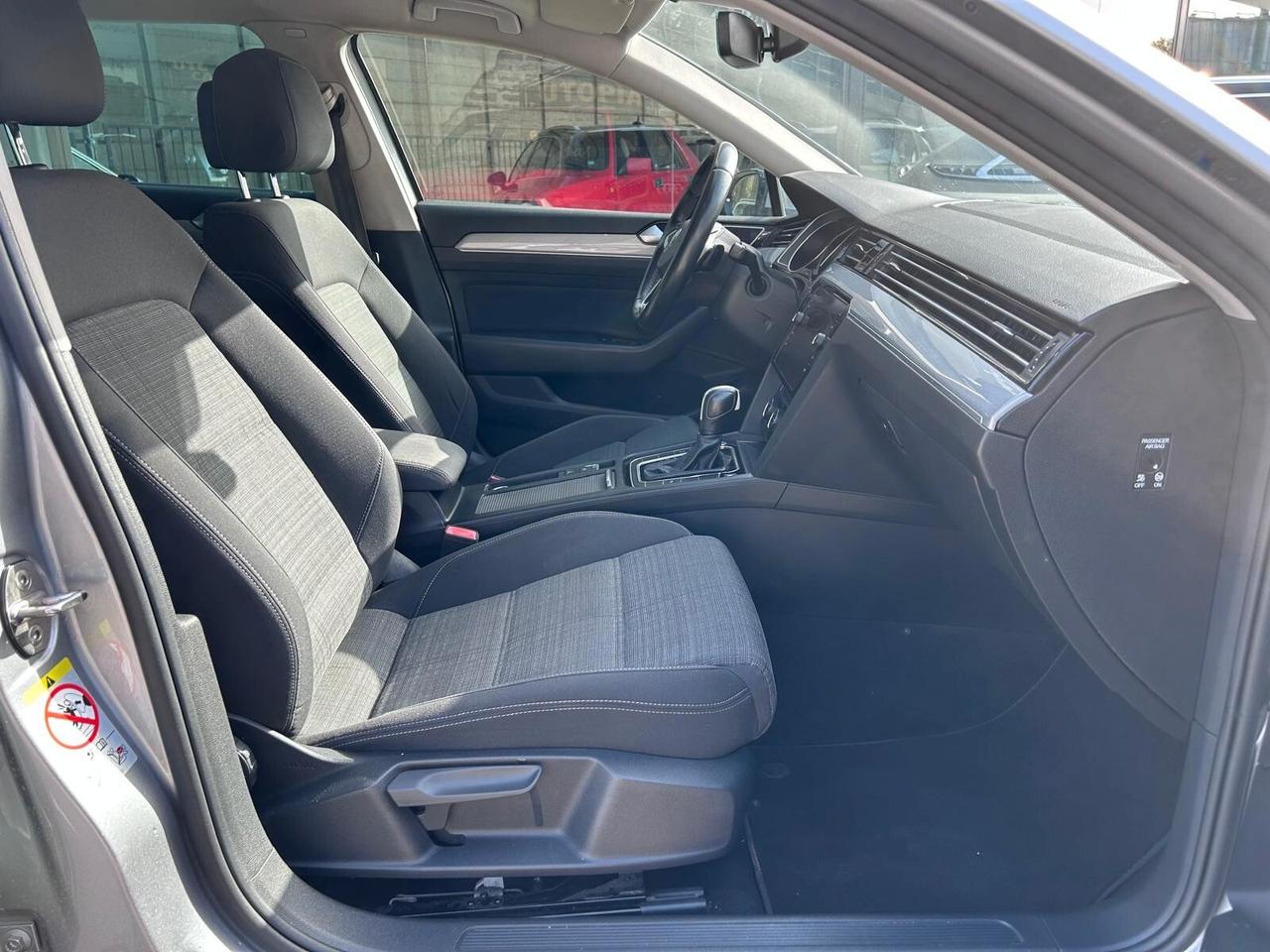 Volkswagen Passat Variant 1.6 TDI SCR DSG Business BMT