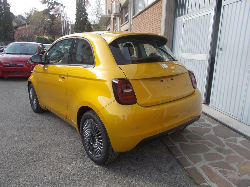 FIAT 500 Hybrid Hybrid Icon 338.7575187 MASSARI MARCO PRONTA IN SEDE