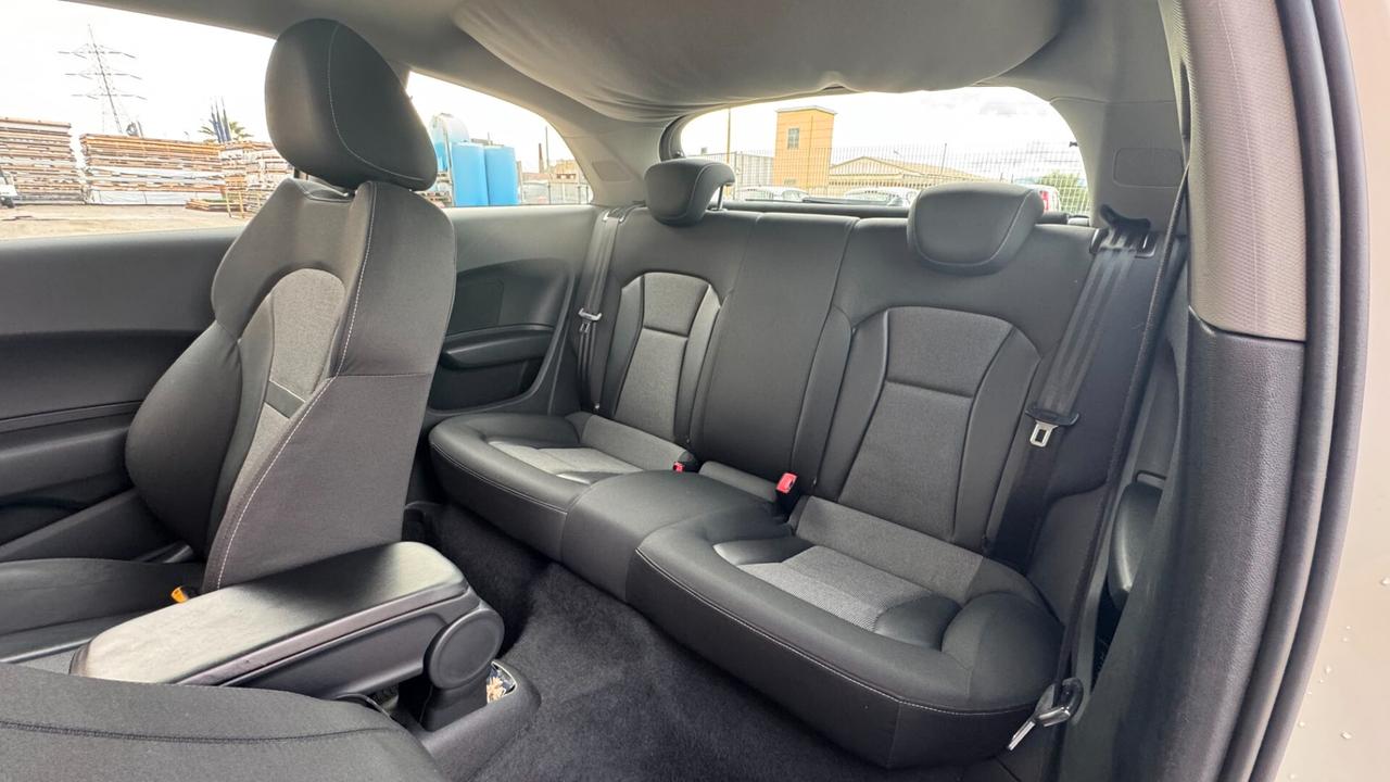 Audi A1 1.4 TFSI 122cv s-line - 2012