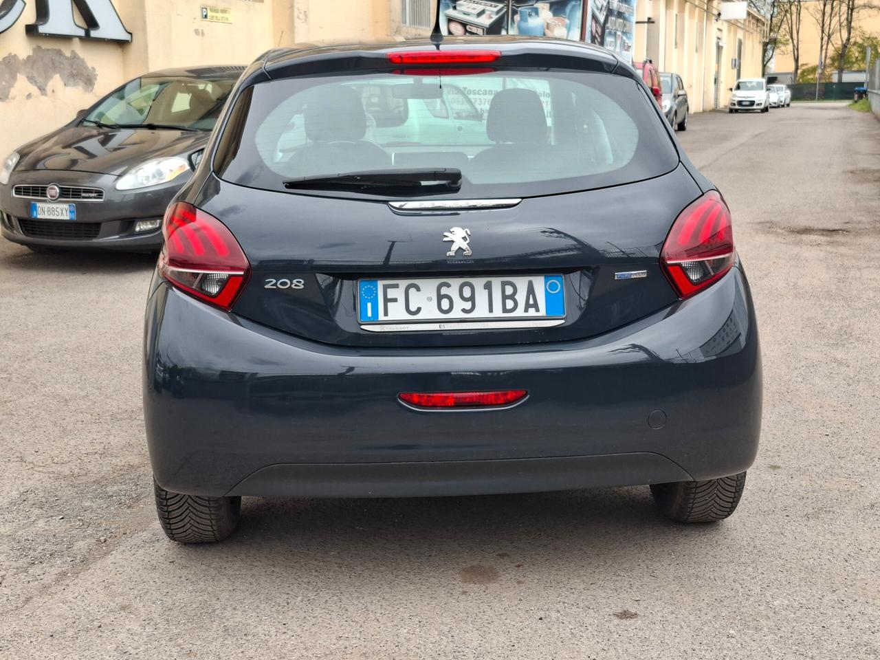 Peugeot 208 PureTech 82 5 porte Allure