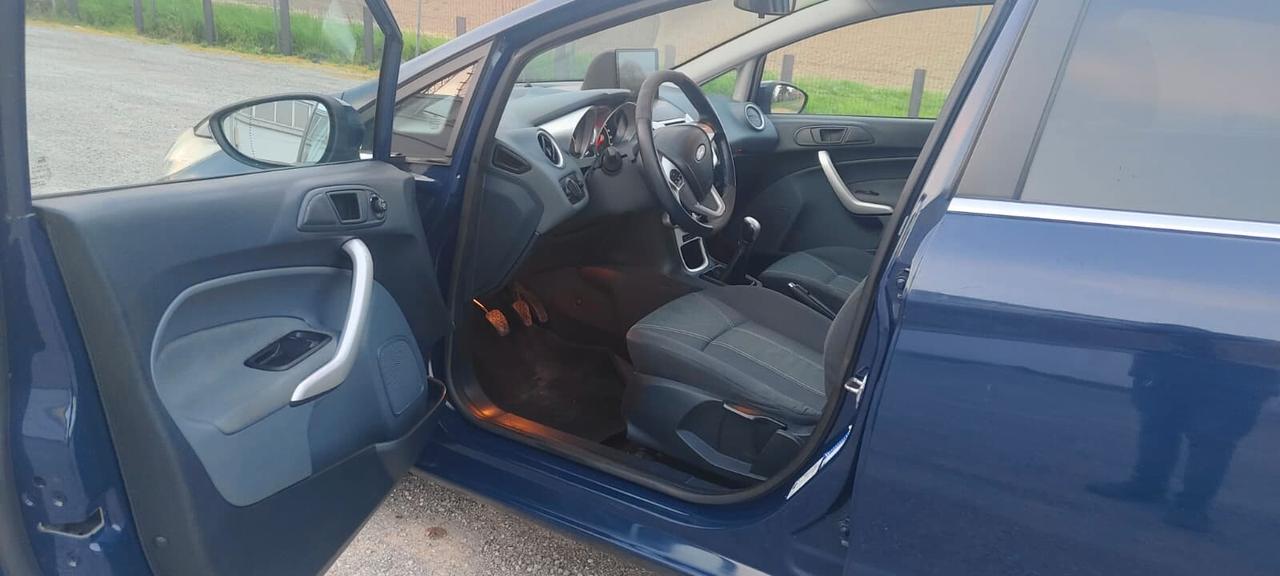 Ford Fiesta 1.4 5 porte Bz.- GPL Titanium