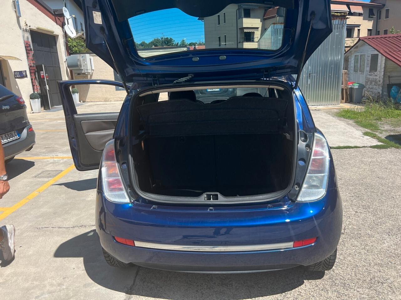 Lancia Ypsilon 1.2 Modamilano