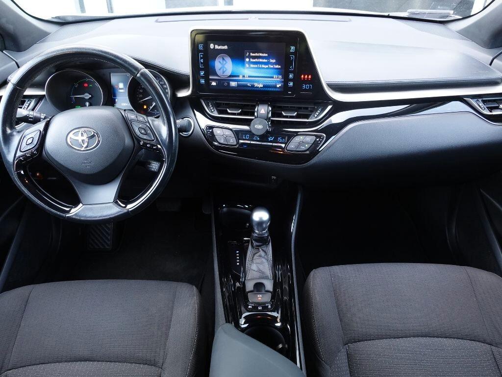 Toyota C-HR 1.8 Hybrid E-CVT Trend