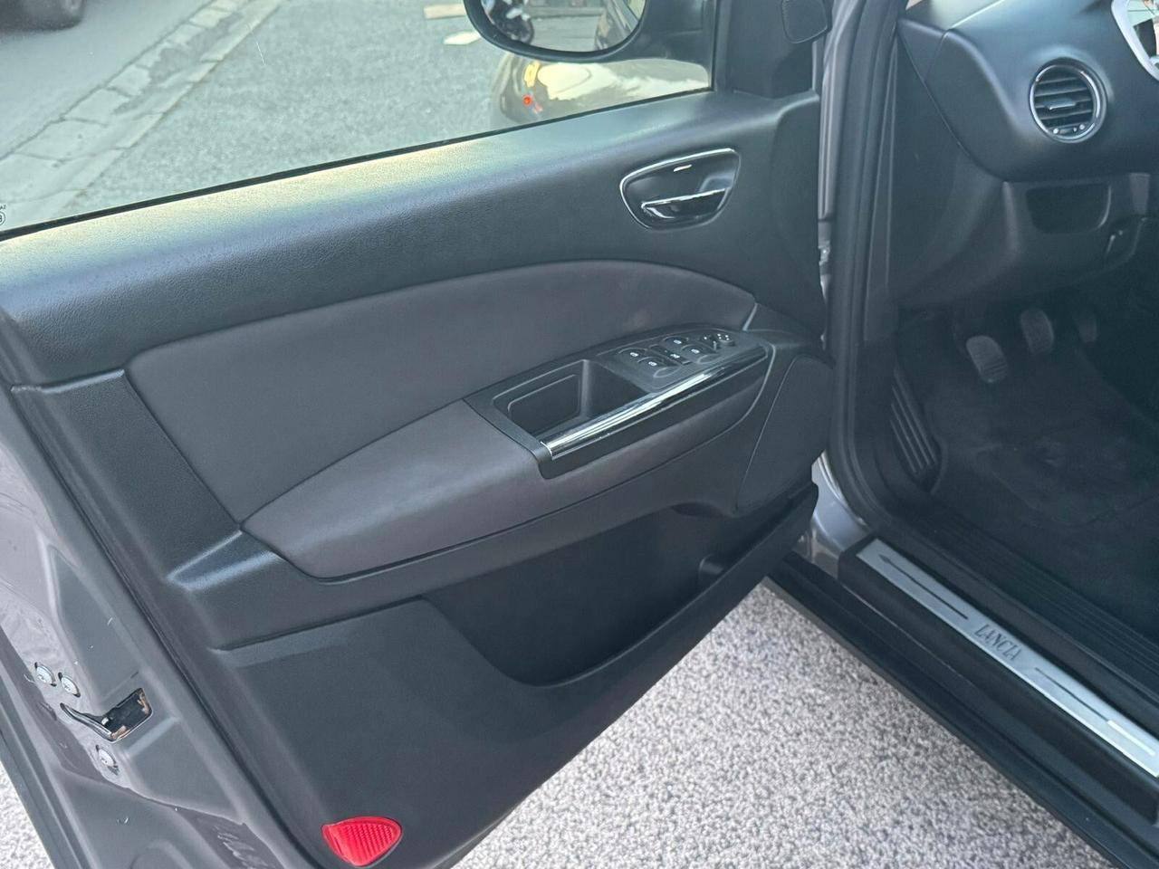 Lancia Delta 1.6 MJT DPF 105 CV Gold