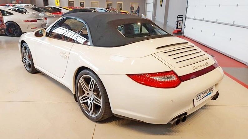 Porsche 911 Carrera 4S Cabriolet