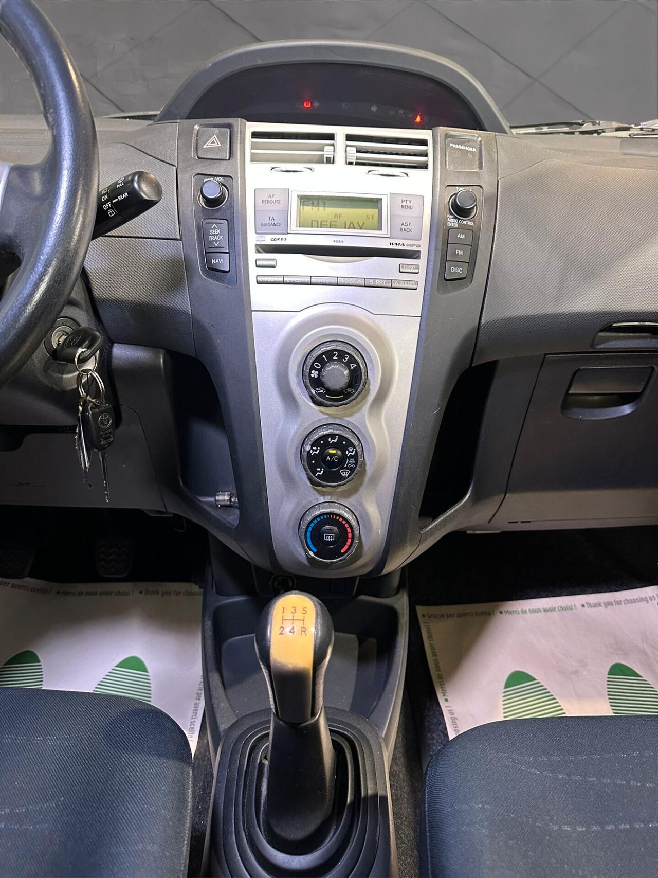 Toyota Yaris 1.0 5 porte Sol