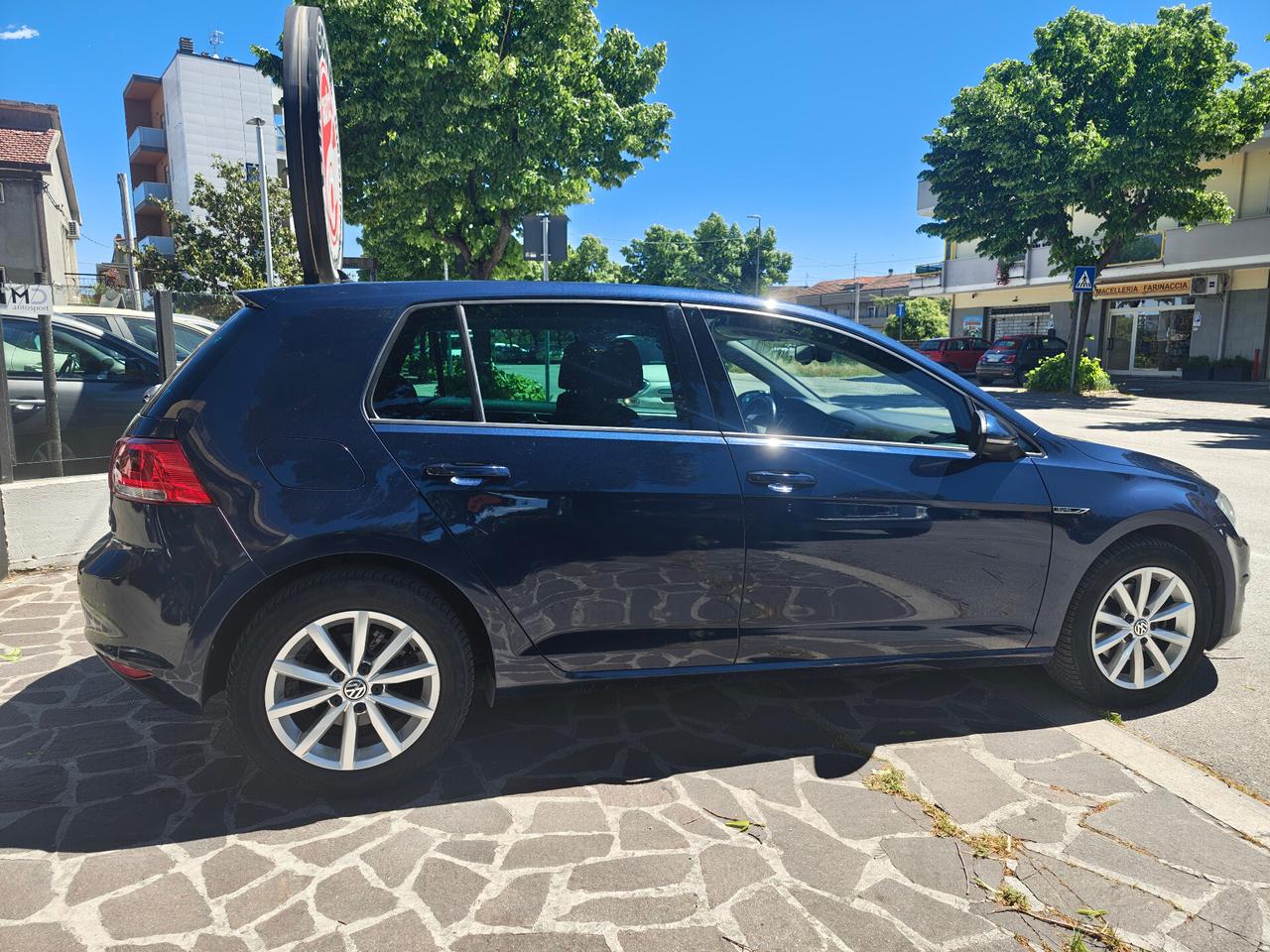 Volkswagen Golf Business 2.0 TDI DSG 5p. Highline BlueMotion Tech.