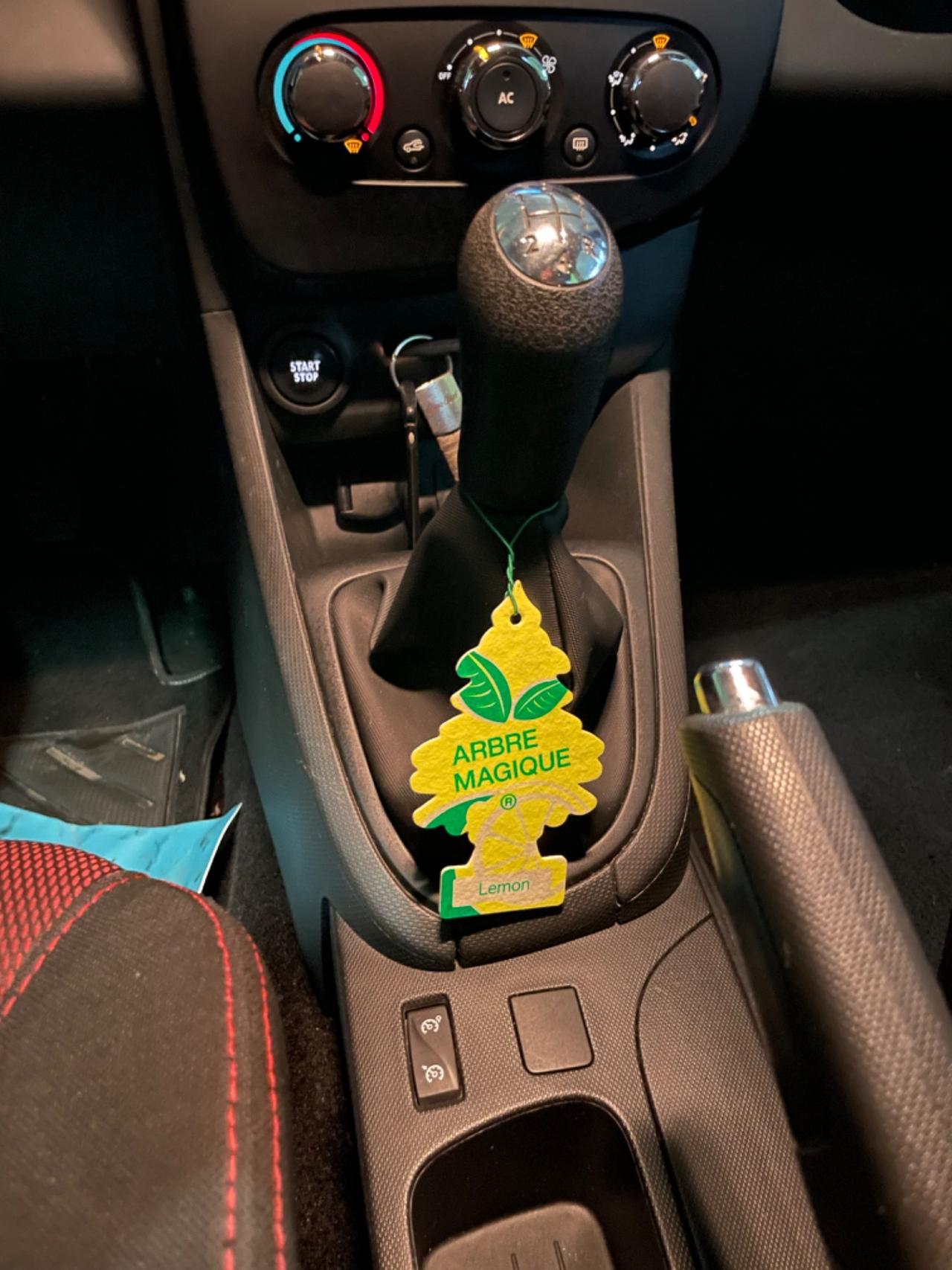 Renault Clio 1.2 Neopatentati Euro 5 Sensori Park
