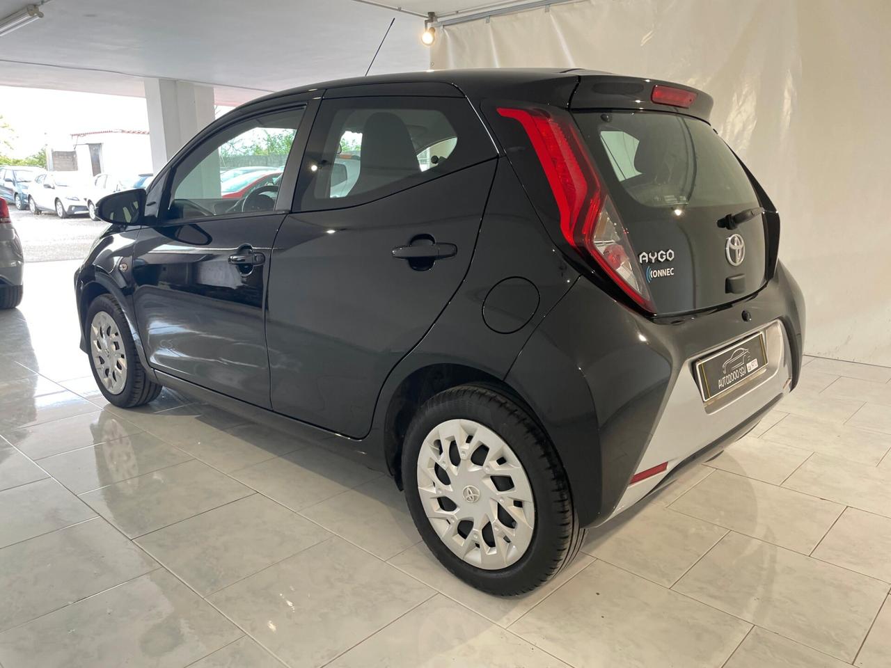 Toyota Aygo Connect 1.0 72CV X-CONNECT NEOPATENTATI