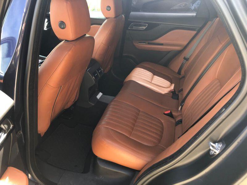 Jaguar F-Pace 2.0D 180CV AWD Aut. Portfolio 2017