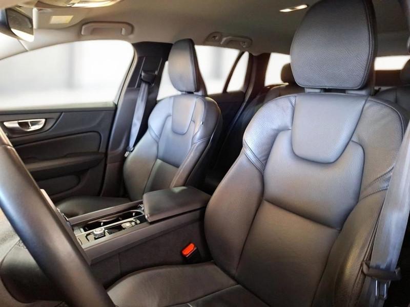 VOLVO V60 B4 D AUTOM. PLUS DARK 5 PORTE STATION WAGON