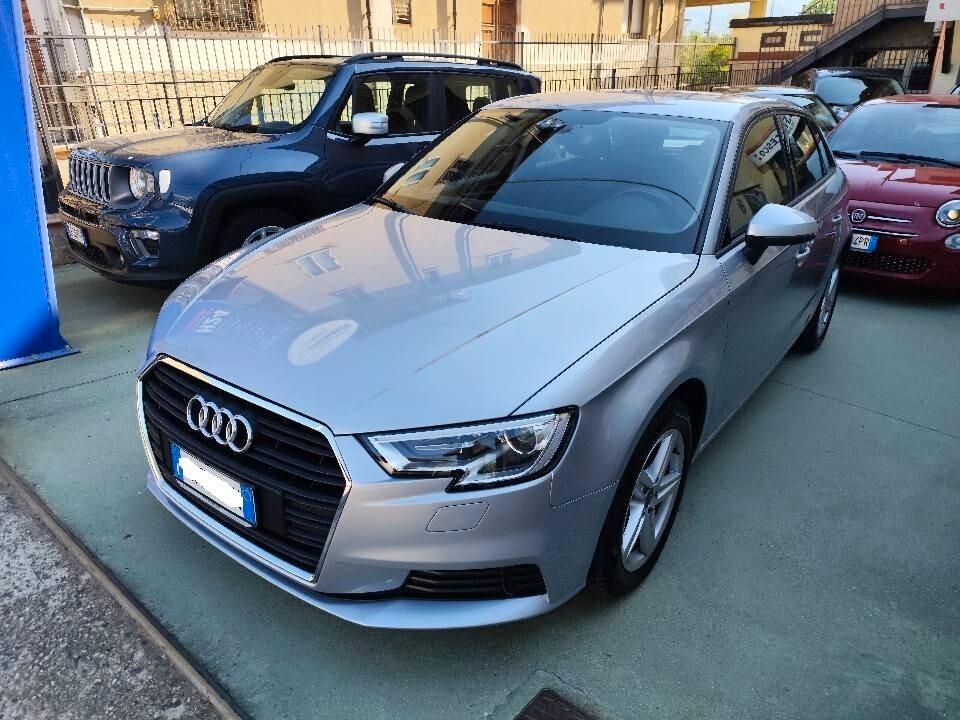 Audi A3 2.0 Stronic Business 150cv - 2020