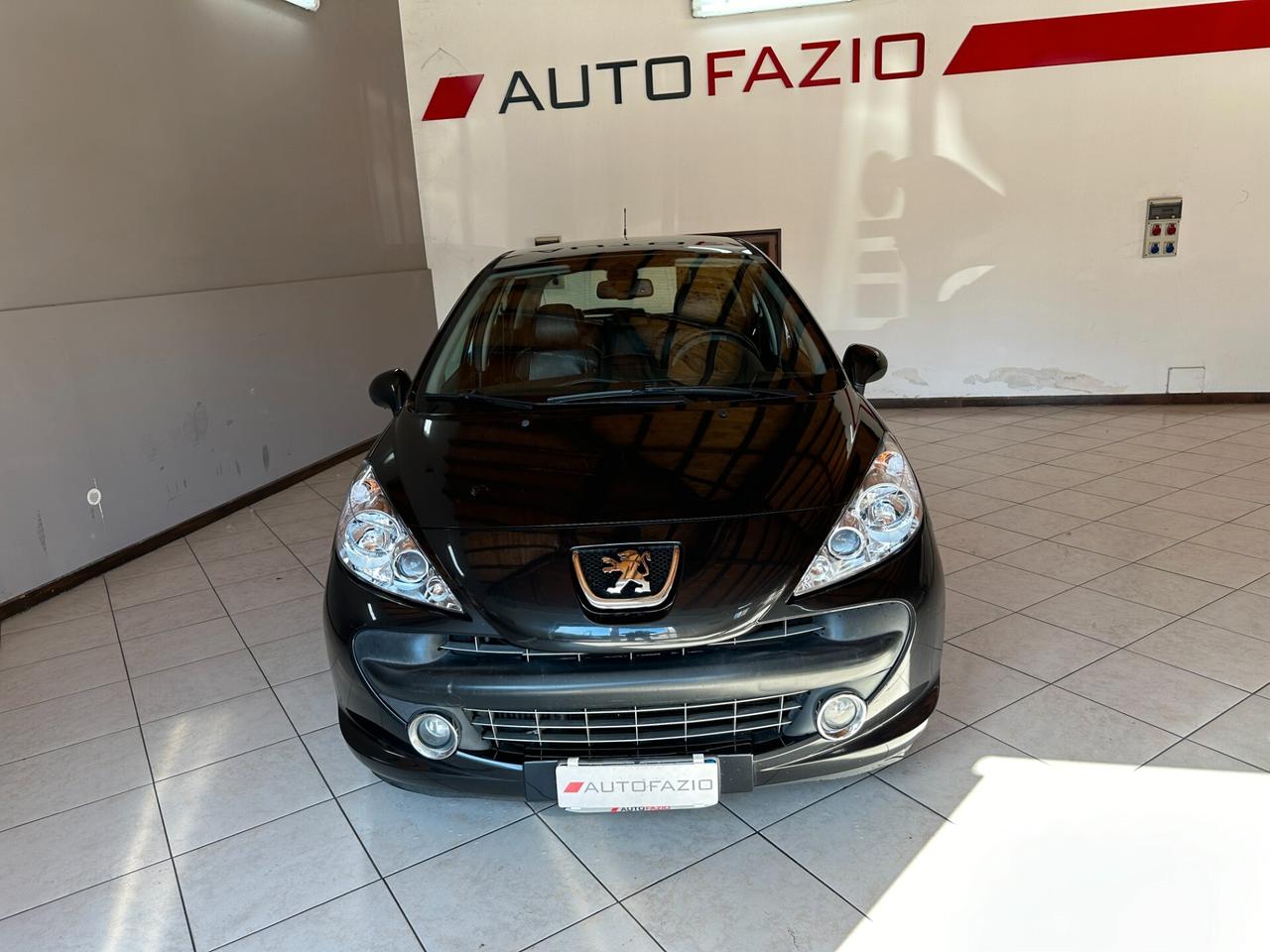 Peugeot 207 1.6 HDi 110CV 5p. Féline