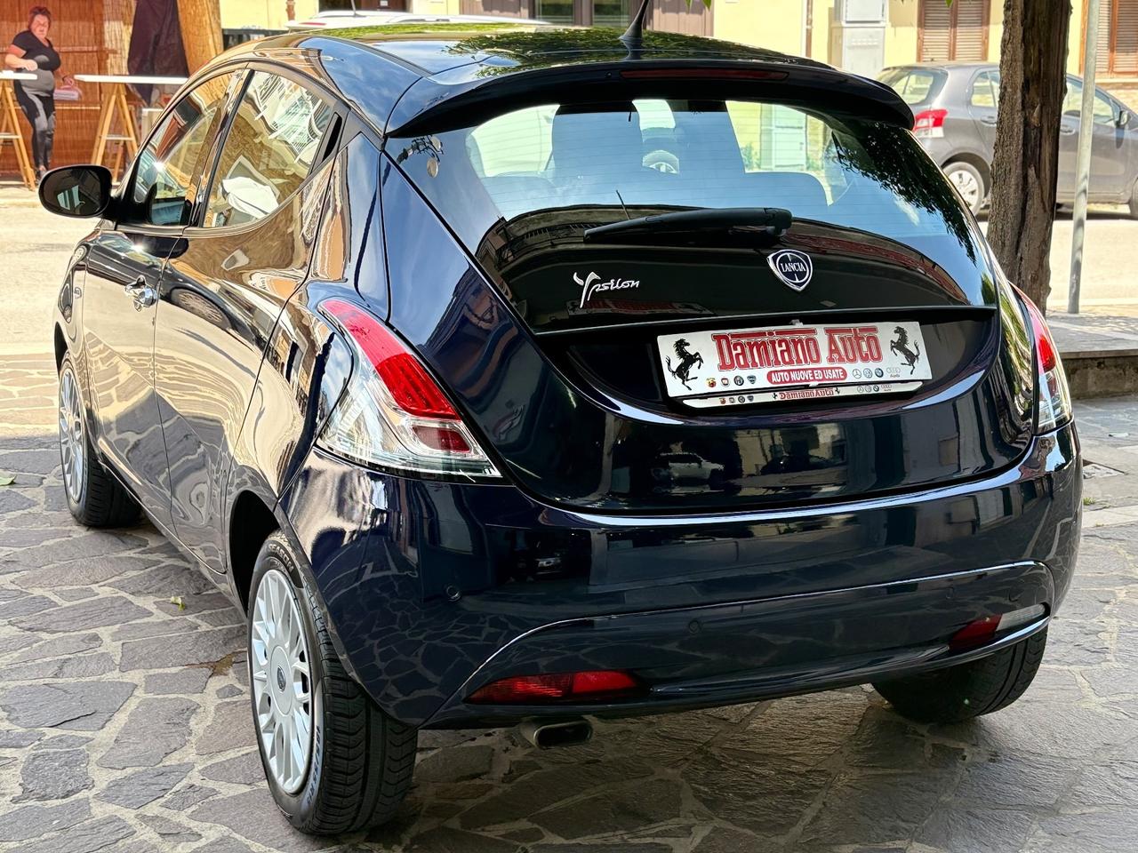 Lancia Ypsilon 1.2 69 CV 5P Gold UCONNECT Blue&Me
