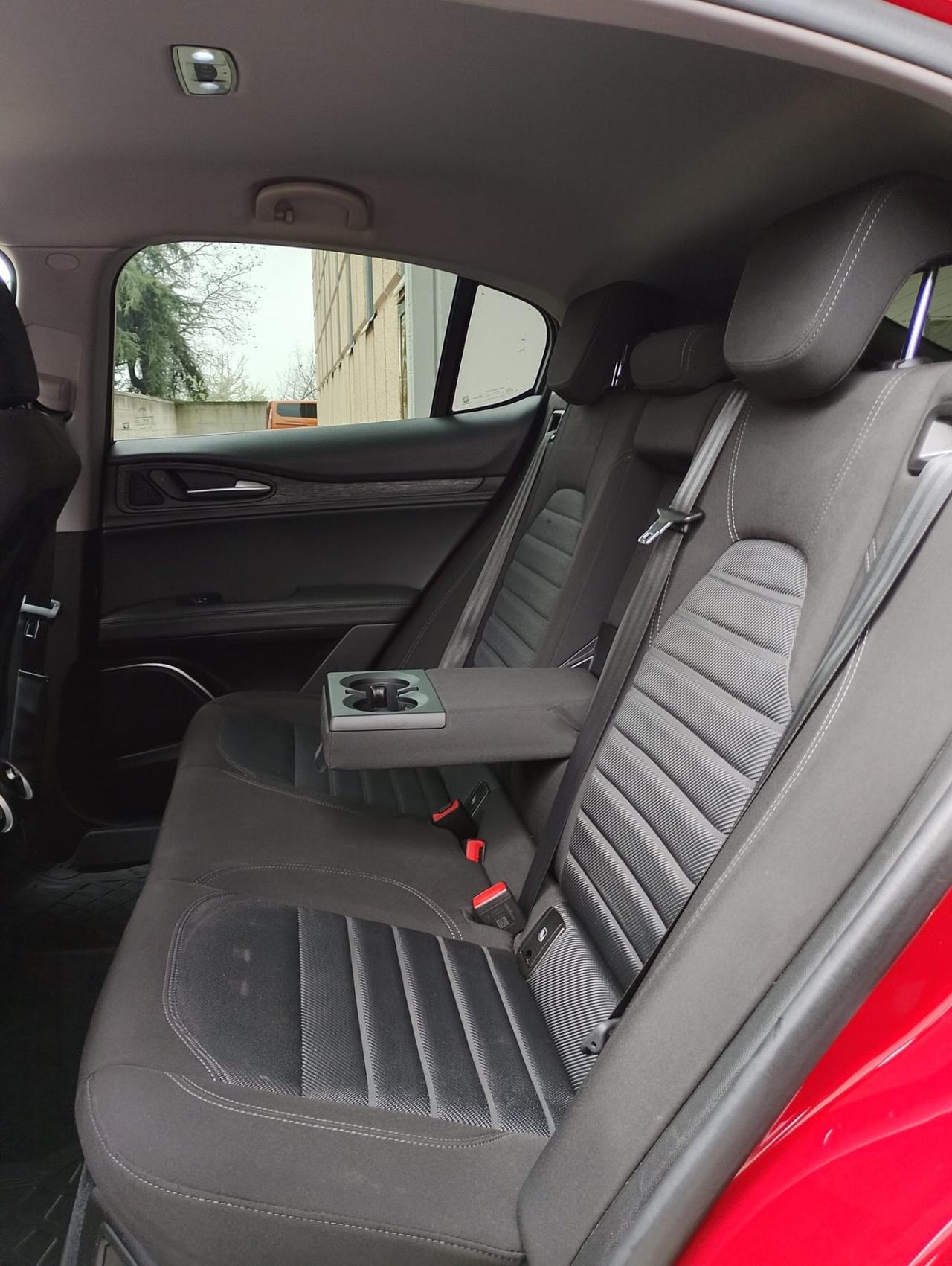 Alfa Romeo Stelvio 2.2 Turbodiesel 160 CV AT8 RWD Super