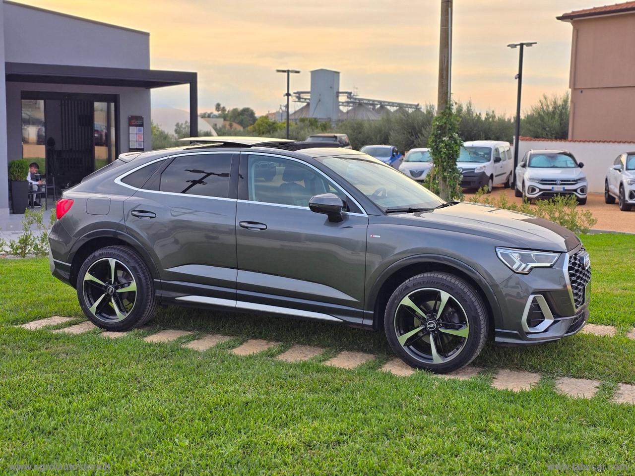 AUDI Q3 SPB 35 TDI S tronic S-LINE