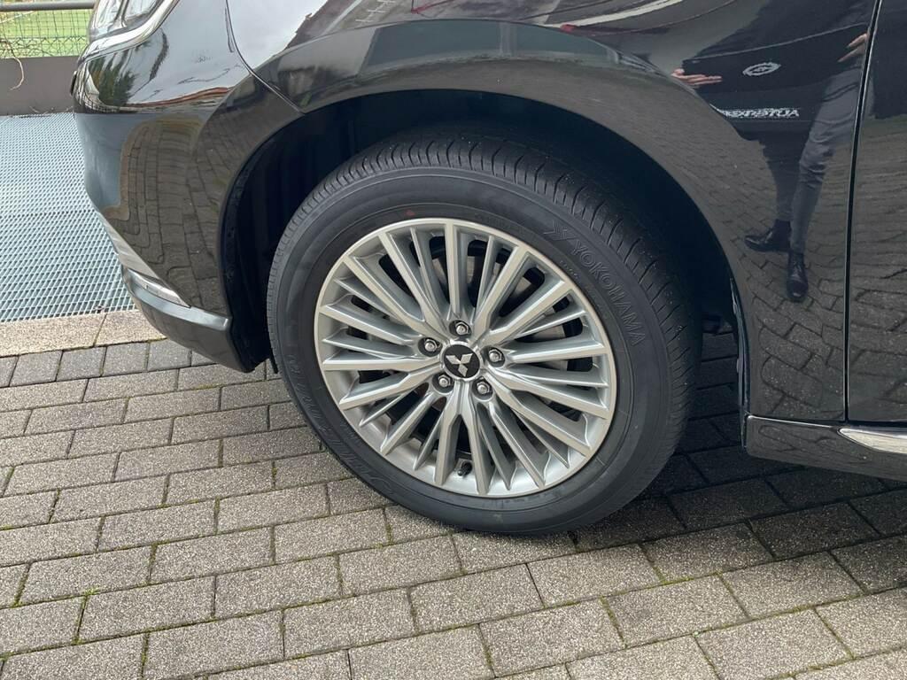 Mitsubishi Outlander 2.4 Mivec PHEV Diamond 4WD CVT