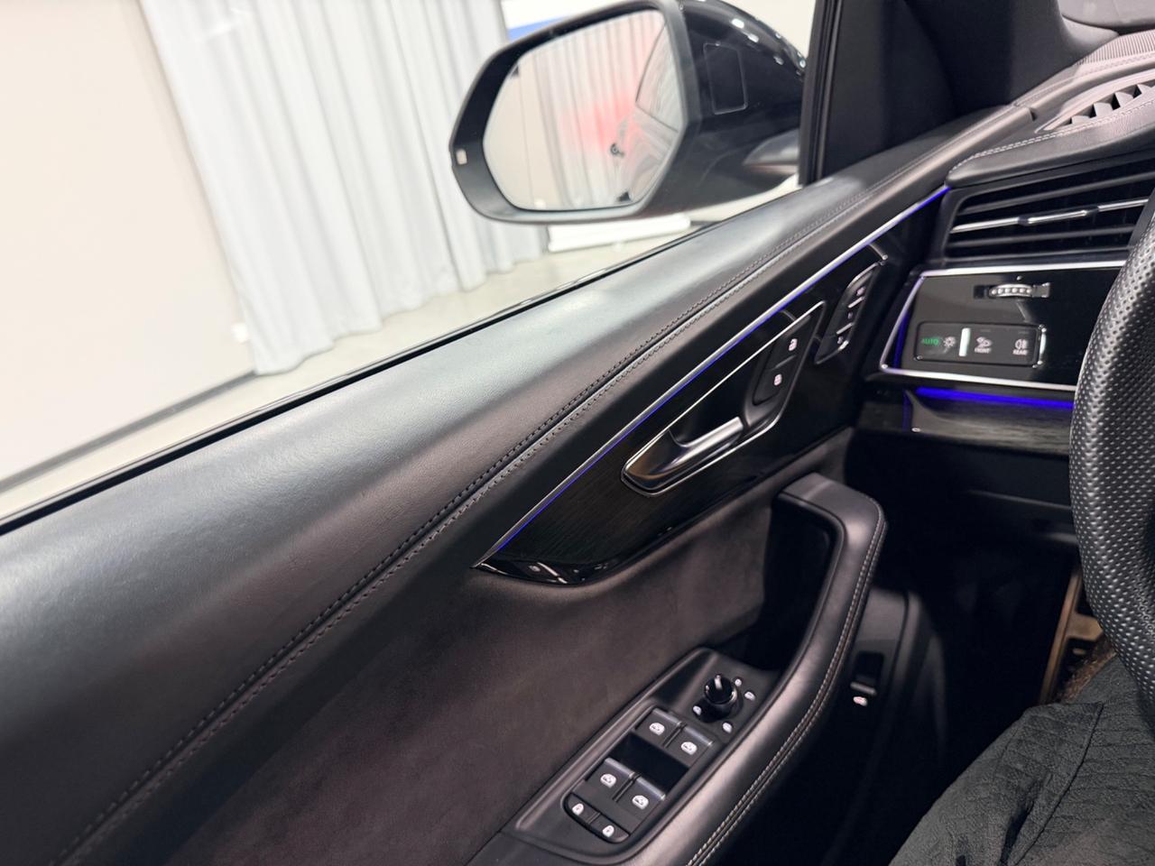 Audi Q8 SQ8 TDI Quattro Tiptronic Sport Attitude