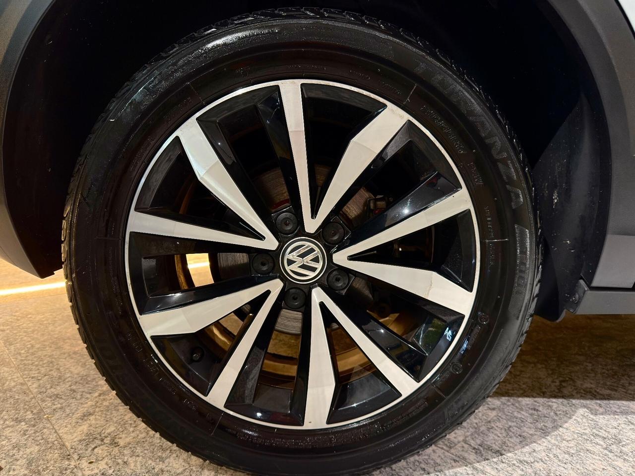 Volkswagen T-Roc 2.0 TDI SCR 4MOTION Advanced Blue