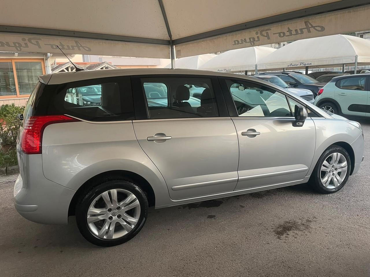 Peugeot 5008 1.6 HDi 112CV Allure