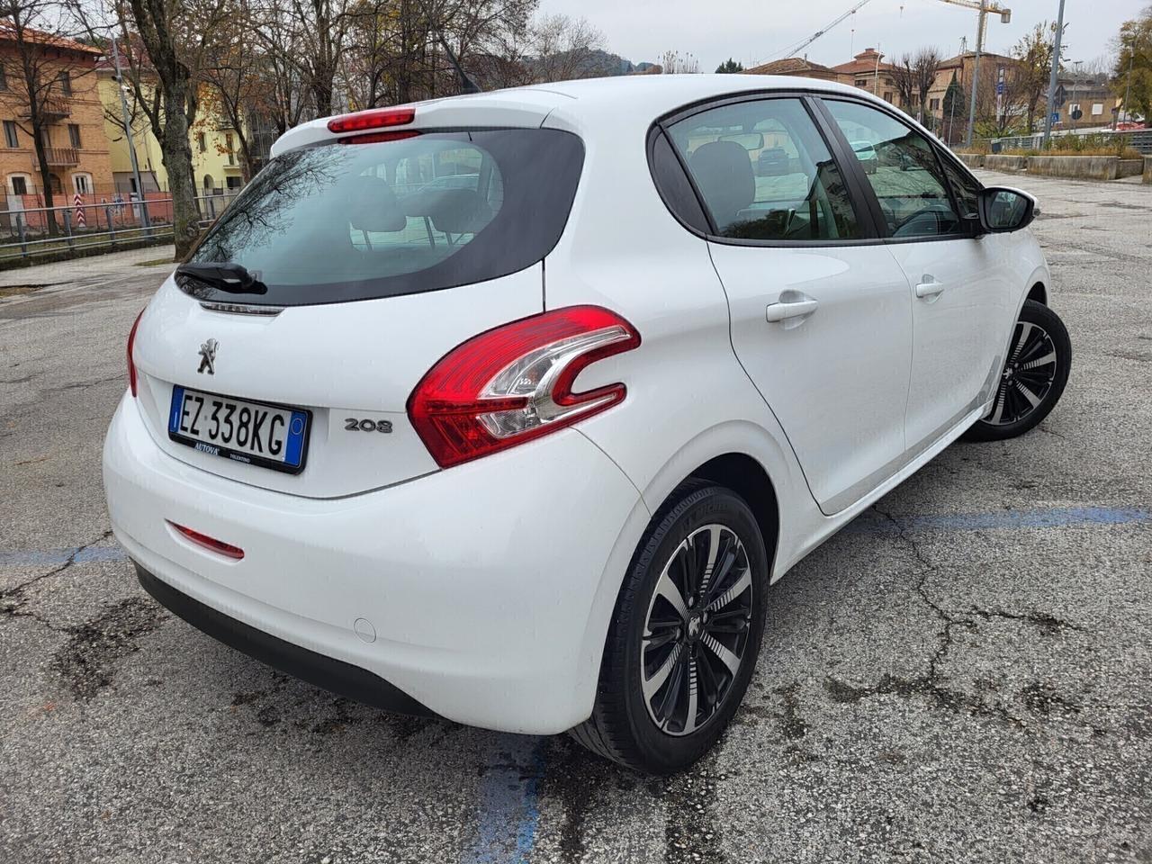 PEUGEOT 208 1,4 HDI-UNICO PROPRIETAR-4 REVISIONI