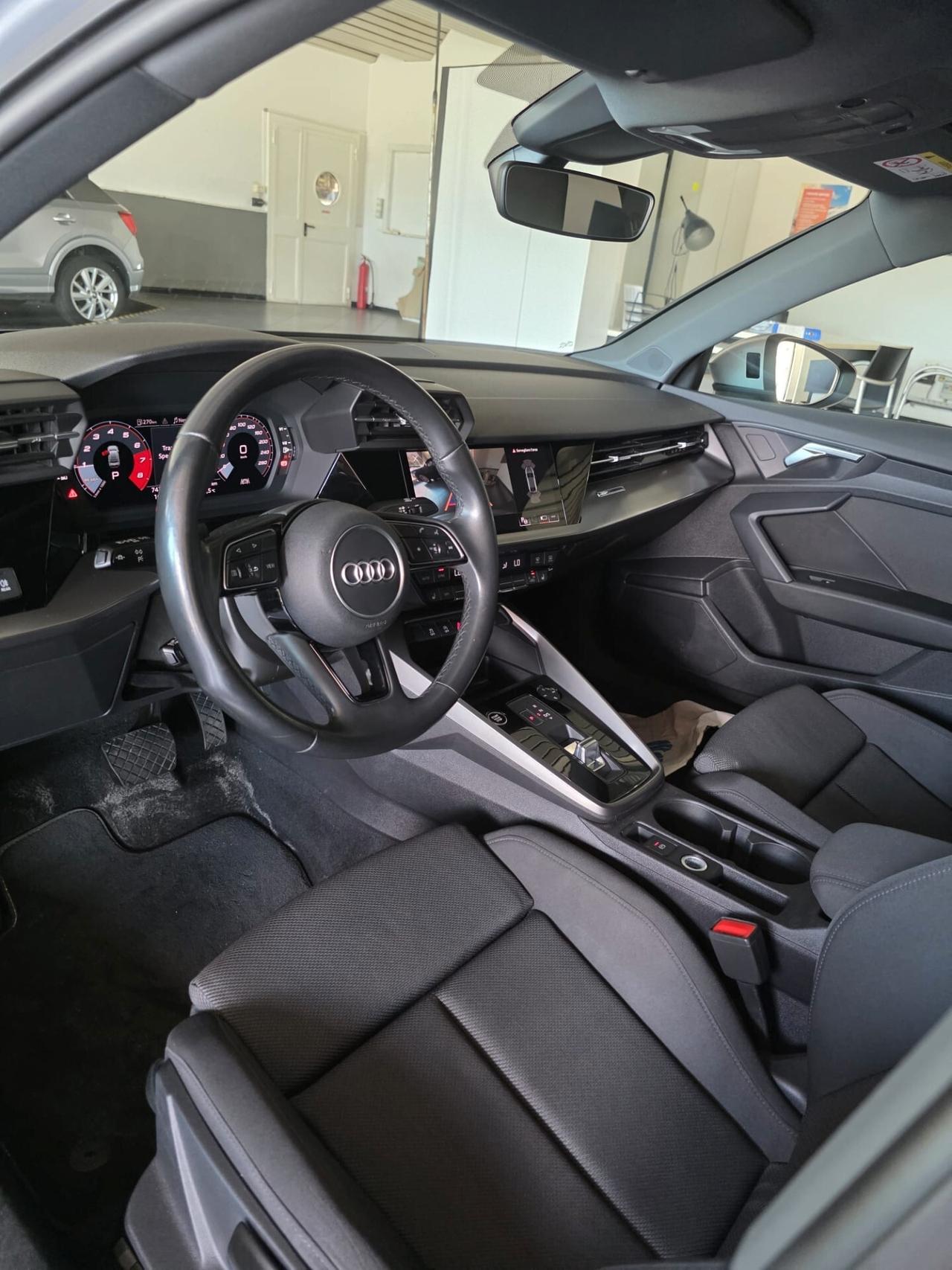 Audi A3 SPB 30 TFSI S tronic line edition