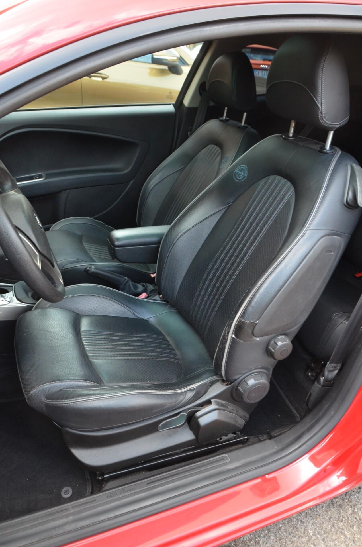 Alfa Romeo MiTo 1.3 JTDm-2 95 CV S&S Distinctive Premium Pack