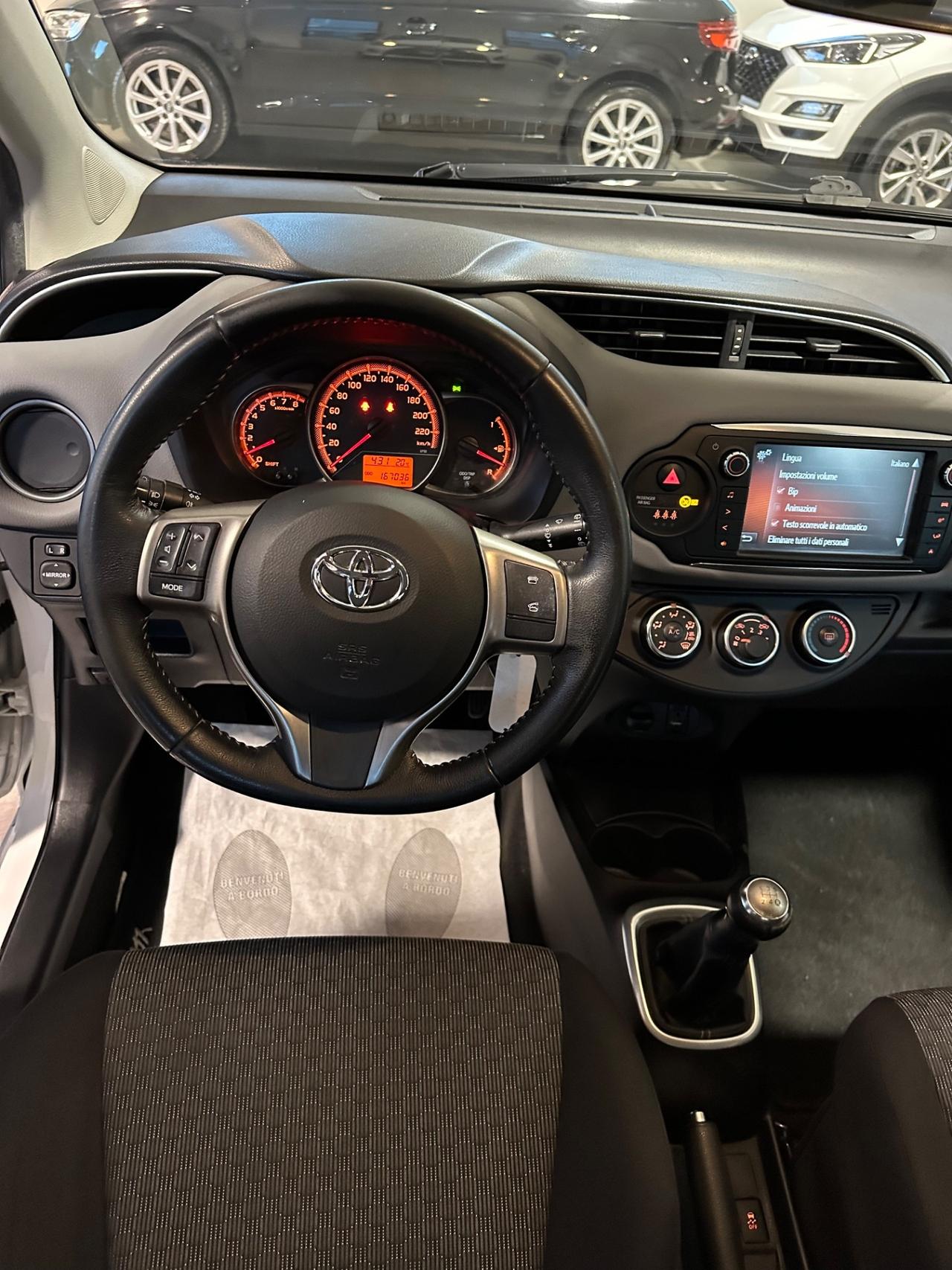 Toyota Yaris 1.0 5 porte Lounge