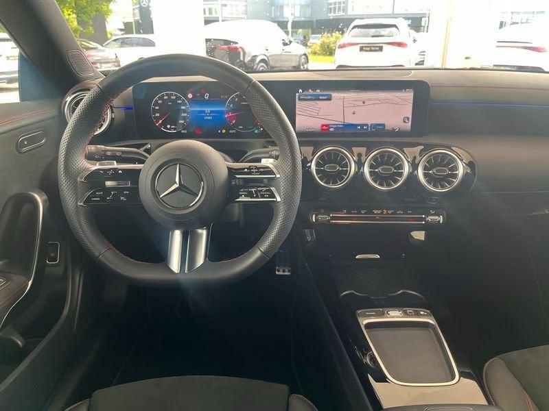 Mercedes-Benz CLA CLA 180 AMG Line Advanced Plus Navi Camera 18"