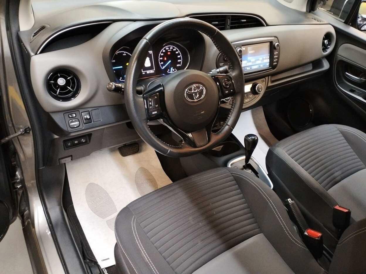 Toyota Yaris 1.5 Hybrid 5 porte Business