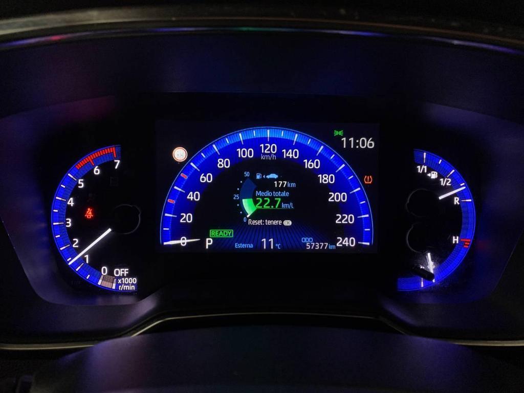 Toyota Corolla 1.8 Hybrid Style CVT