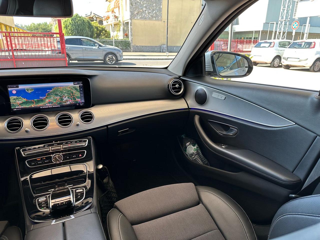 Mercedes-Benz E 220 Business Sport E 220 D #6728