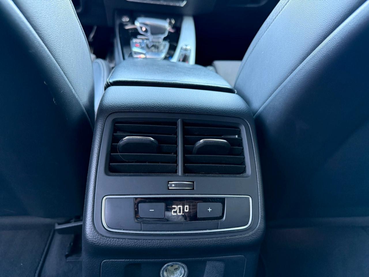 Audi A4 40 TDI quattro S tronic S line