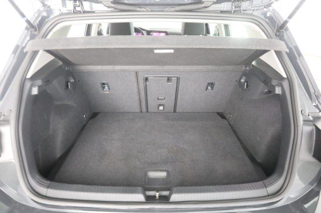 VOLKSWAGEN Golf Golf 1.0 eTSI EVO DSG Life
