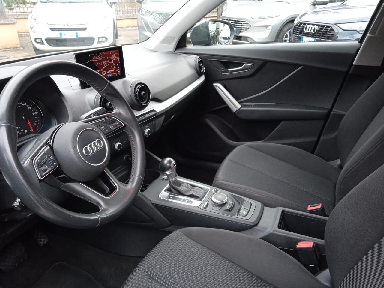 Audi Q2 / 1.6 TDI S tronic Admired