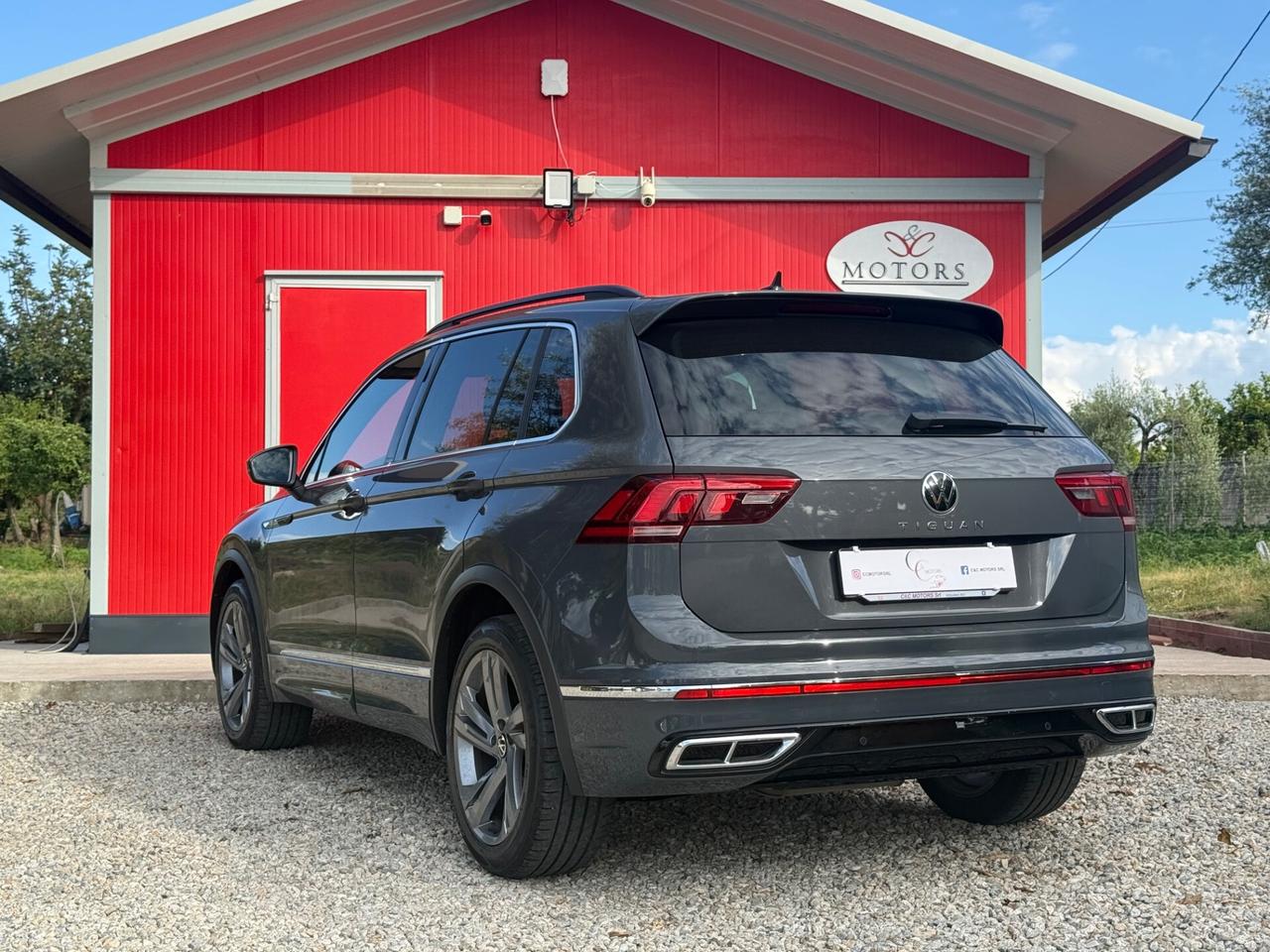 Volkswagen Tiguan R-Line 2.0 TDI 150 CV DSG